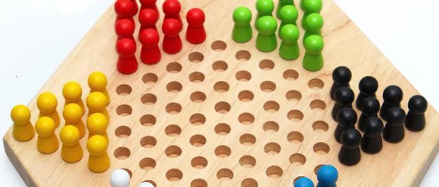 《跳棋》开局技巧：占据有利位置的开局策略