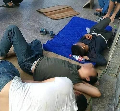 李华中路出装攻略（亲身经历分享，带你一步步掌握中路出装技巧）